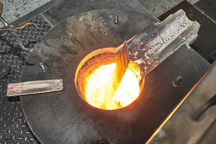 Non-vacuum melting Non-vacuum melting